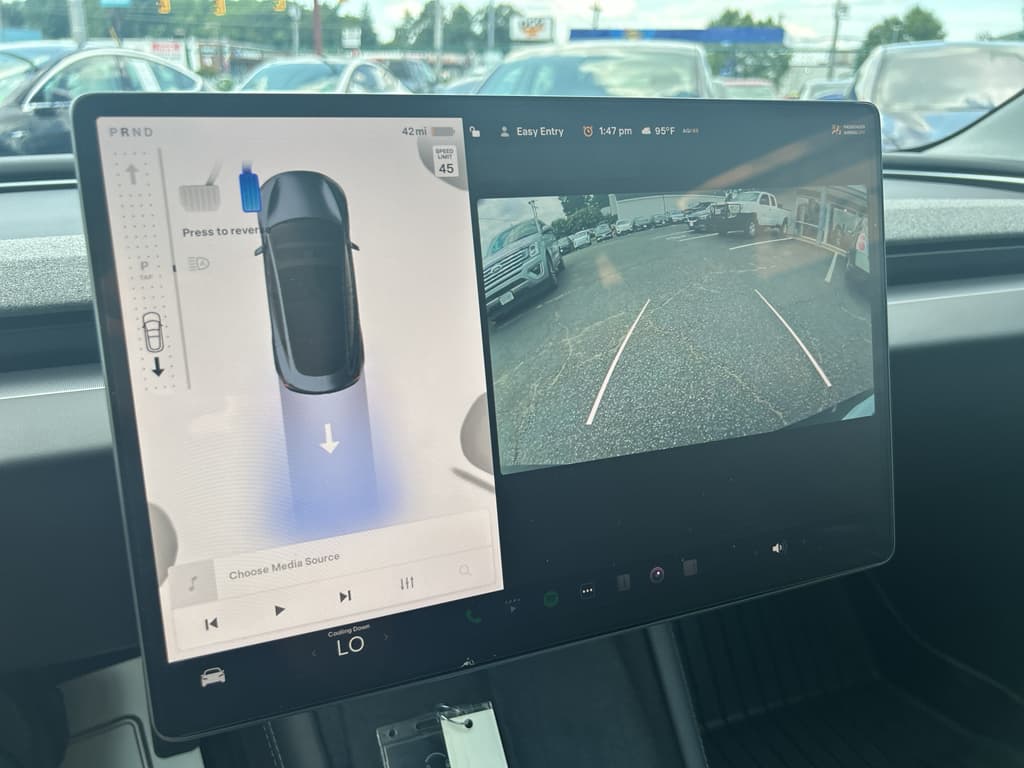 2025 Tesla Model 3 view 10
