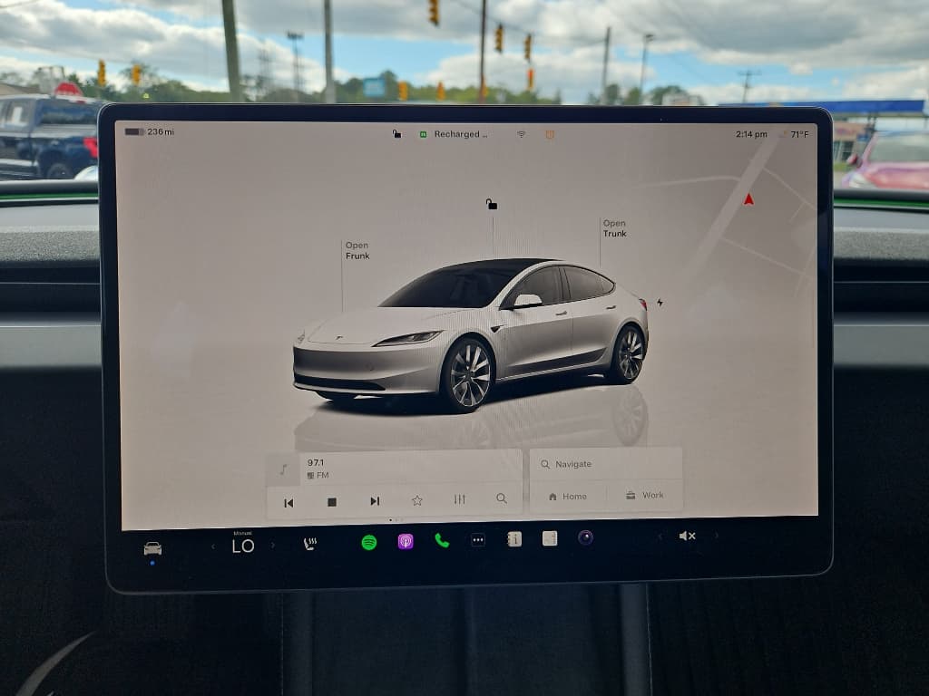 2025 Tesla Model 3 view 9