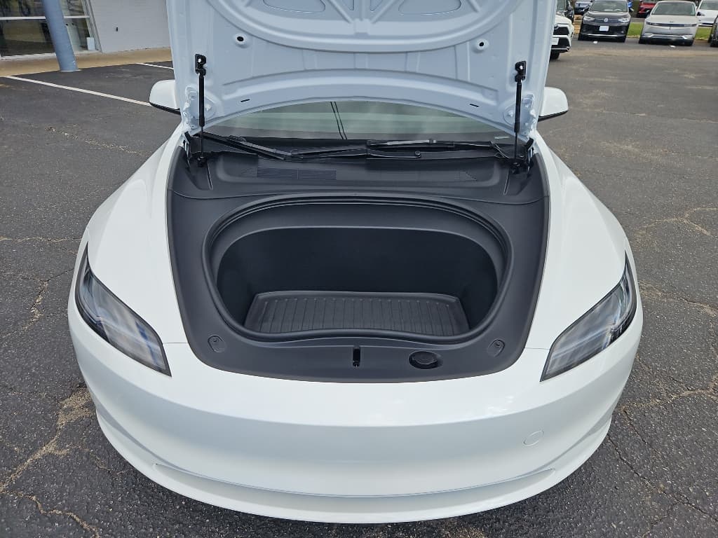 2025 Tesla Model 3 view 22