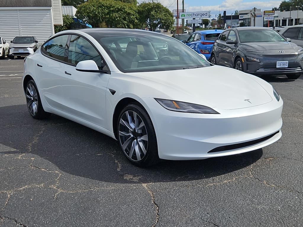 2025 Tesla Model 3 view 4