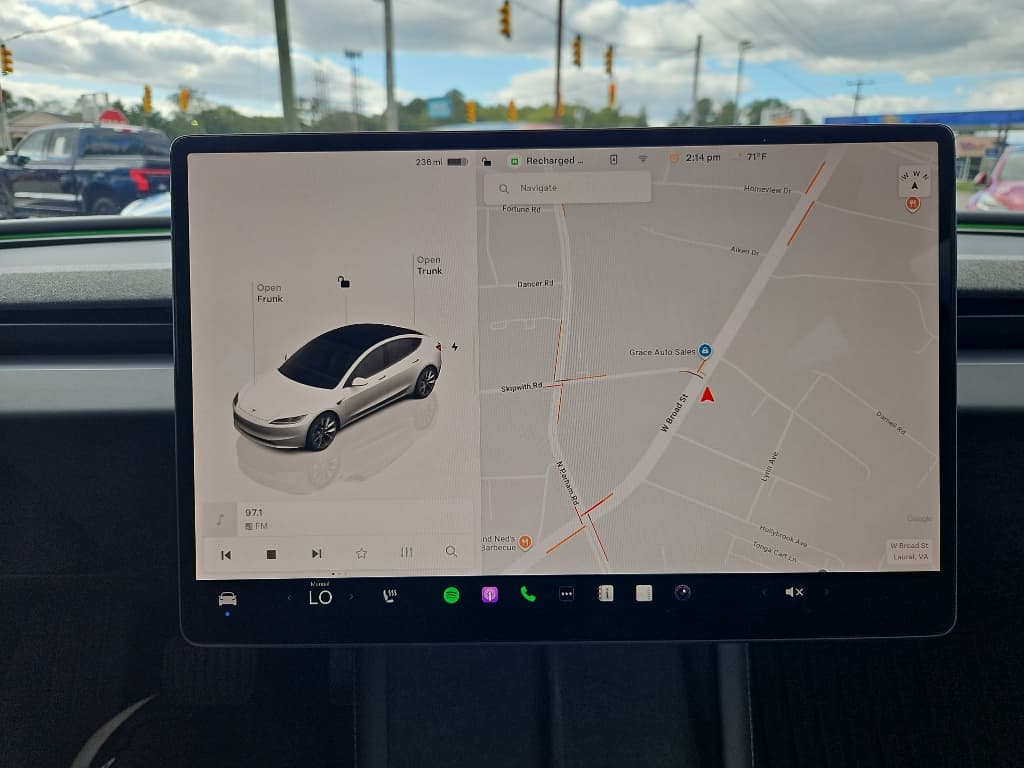 2025 Tesla Model 3 view 11