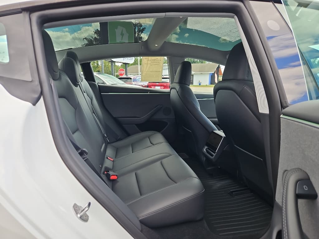 2025 Tesla Model 3 view 20