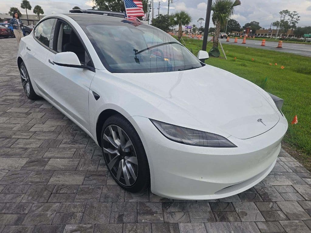 2025 Tesla Model 3 view 4