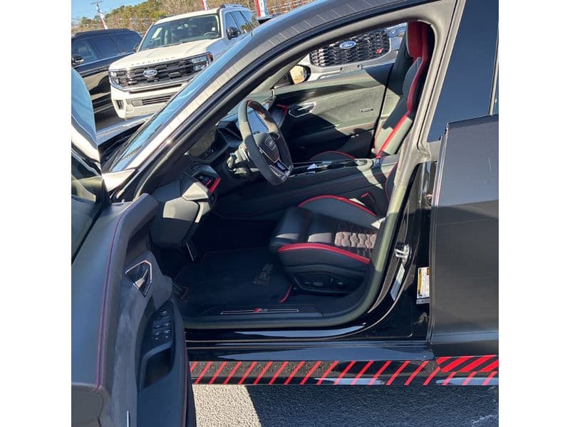 2023 Audi RS e-tron GT view 5