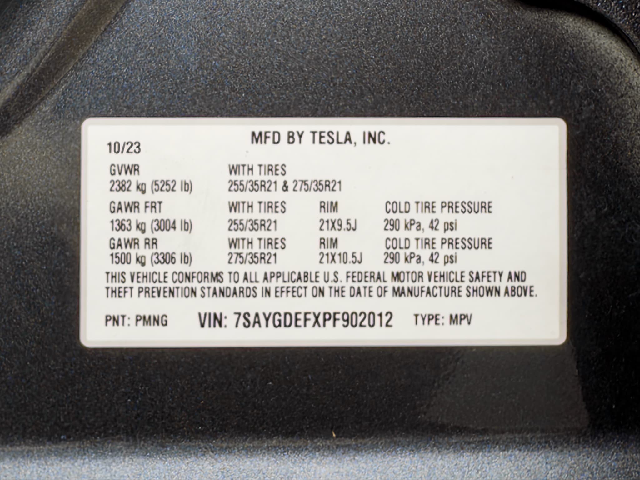 2023 Tesla Model Y view 27
