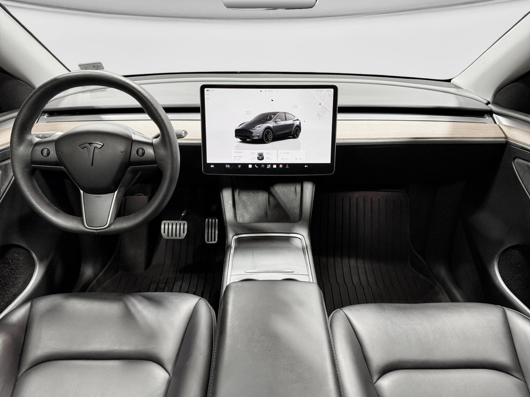 2023 Tesla Model Y view 14