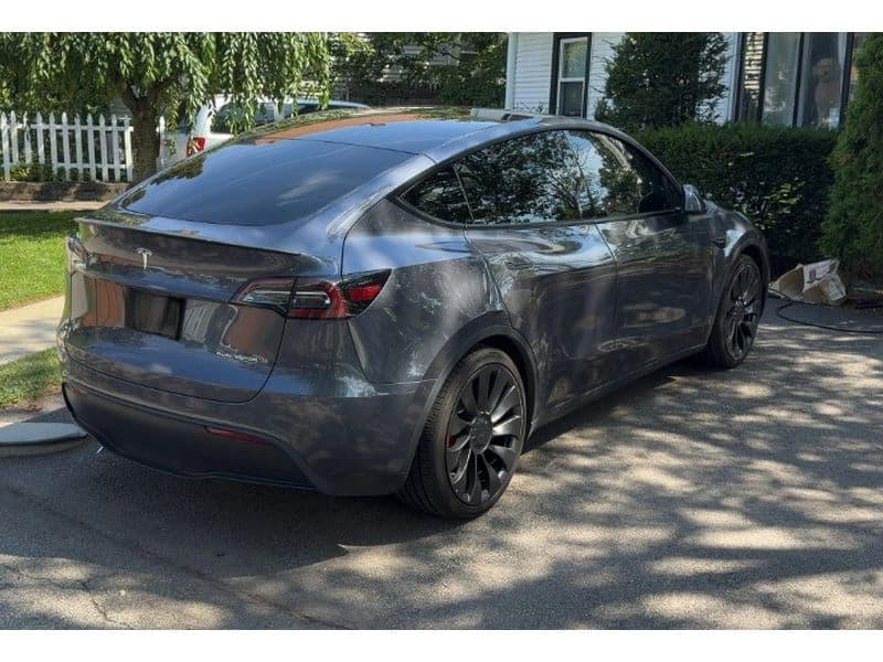 2023 Tesla Model Y view 3