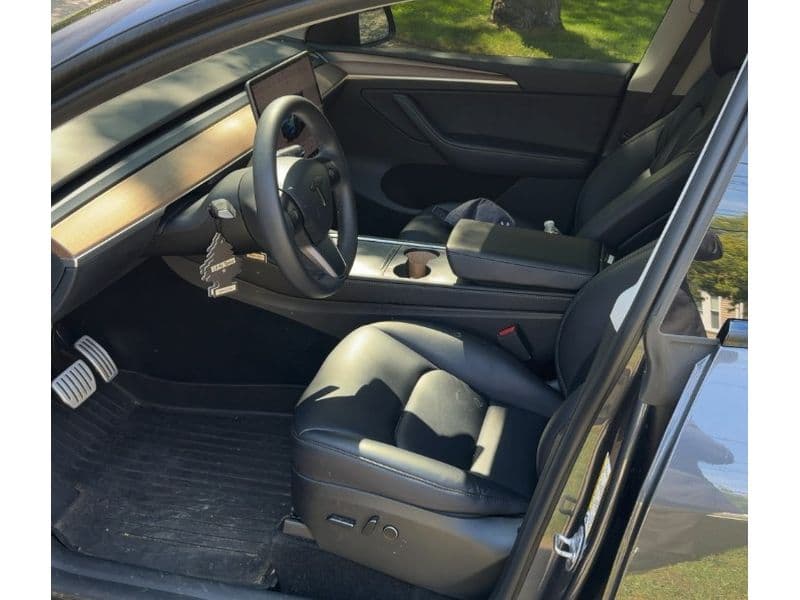 2023 Tesla Model Y view 5
