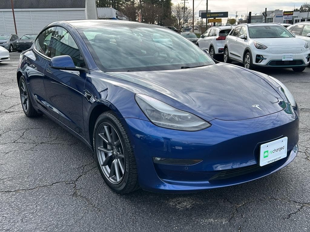 2021 Tesla Model 3 view 4