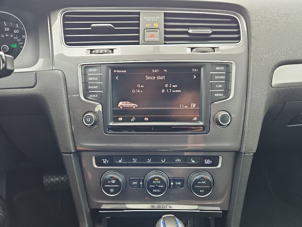 2016 Volkswagen e-Golf view 11