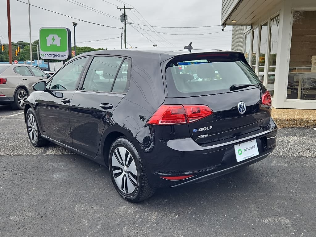 2016 Volkswagen e-Golf view 2