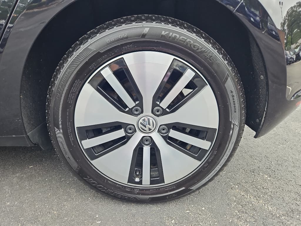 2016 Volkswagen e-Golf view 25