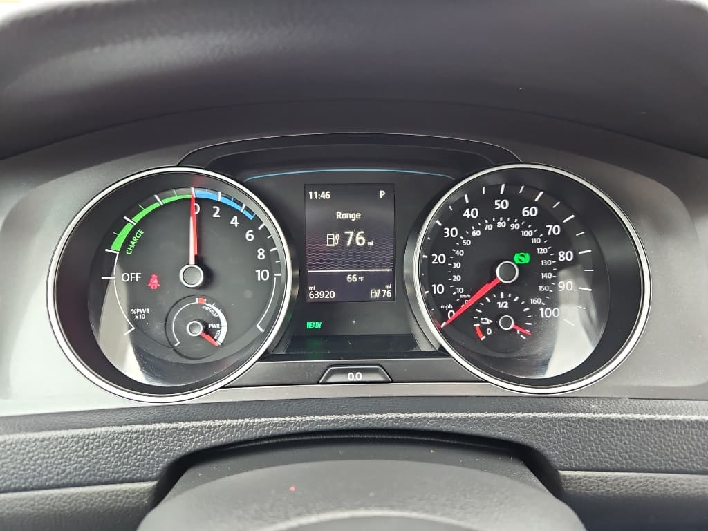 2016 Volkswagen e-Golf view 12