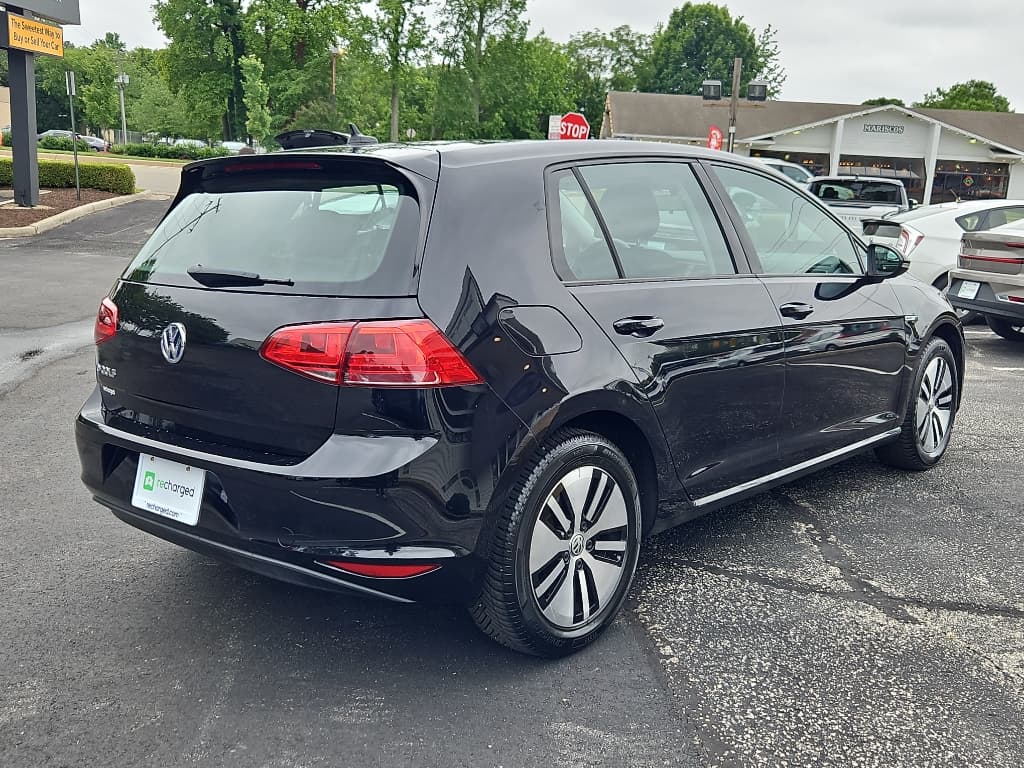 2016 Volkswagen e-Golf view 3