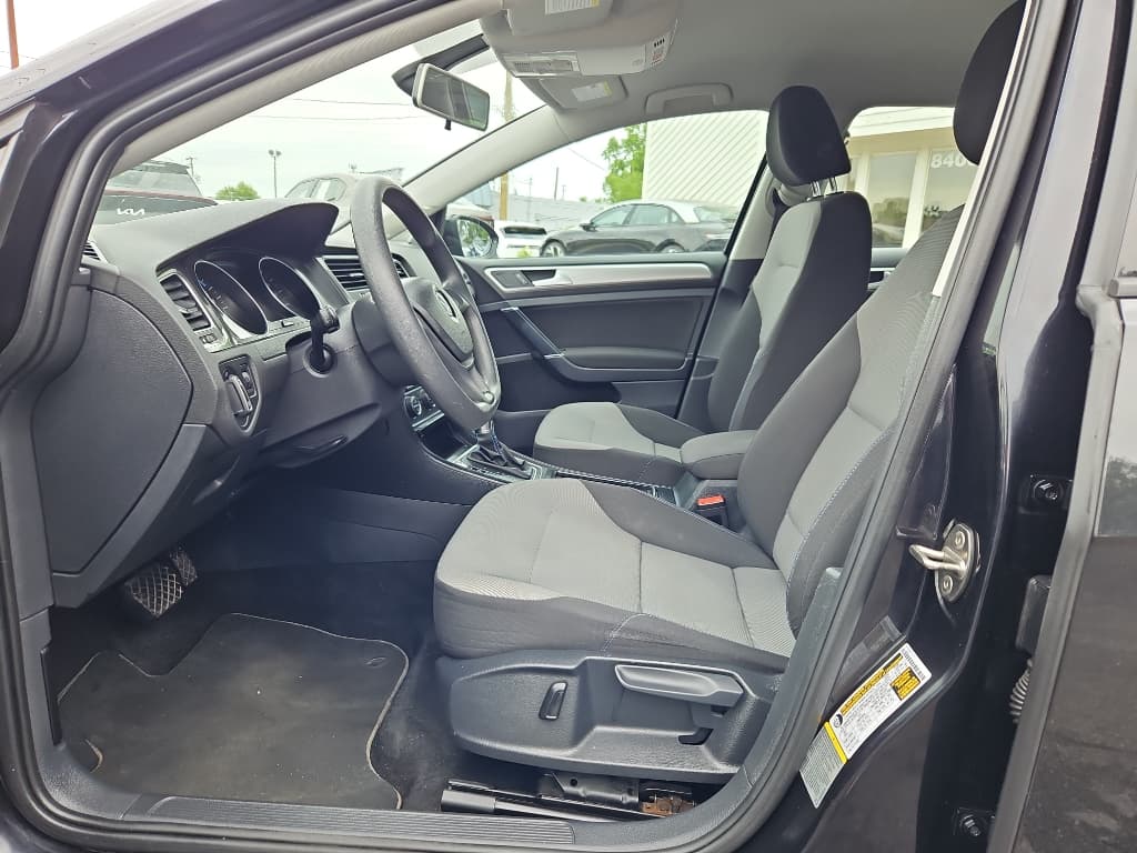 2016 Volkswagen e-Golf view 7