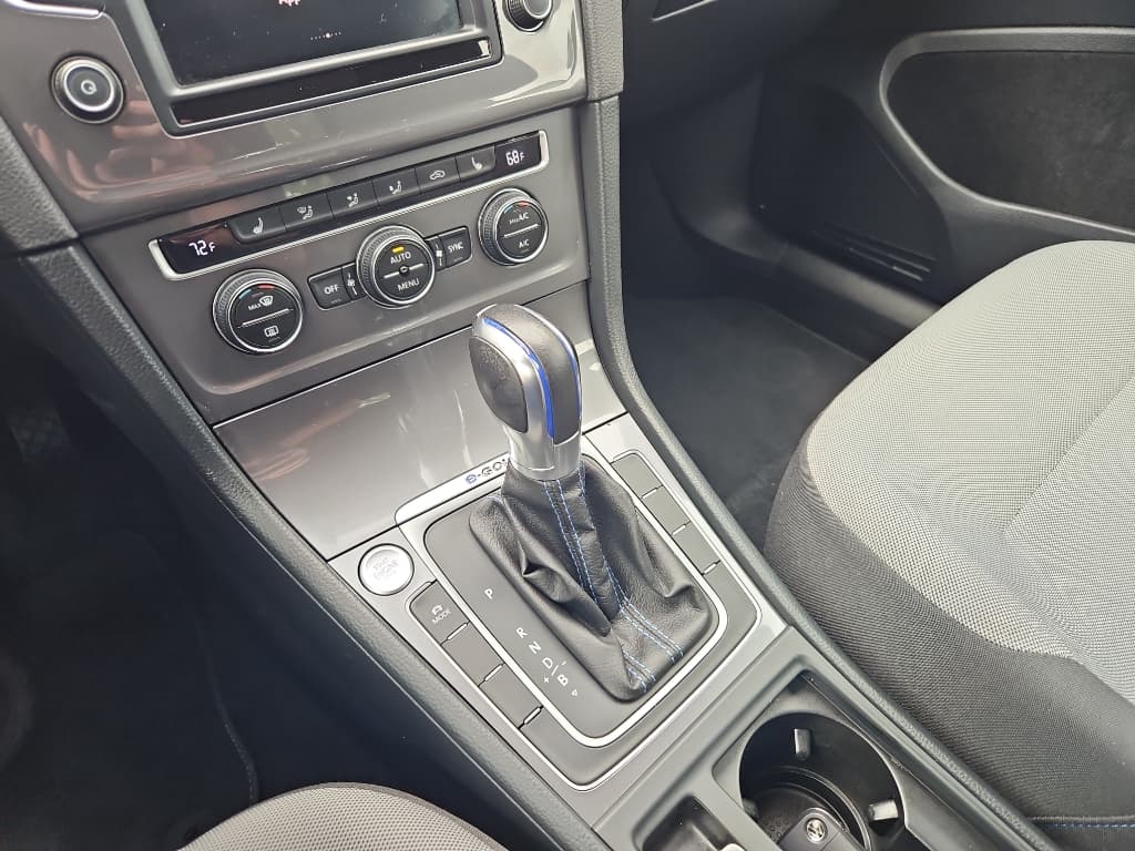 2016 Volkswagen e-Golf view 15