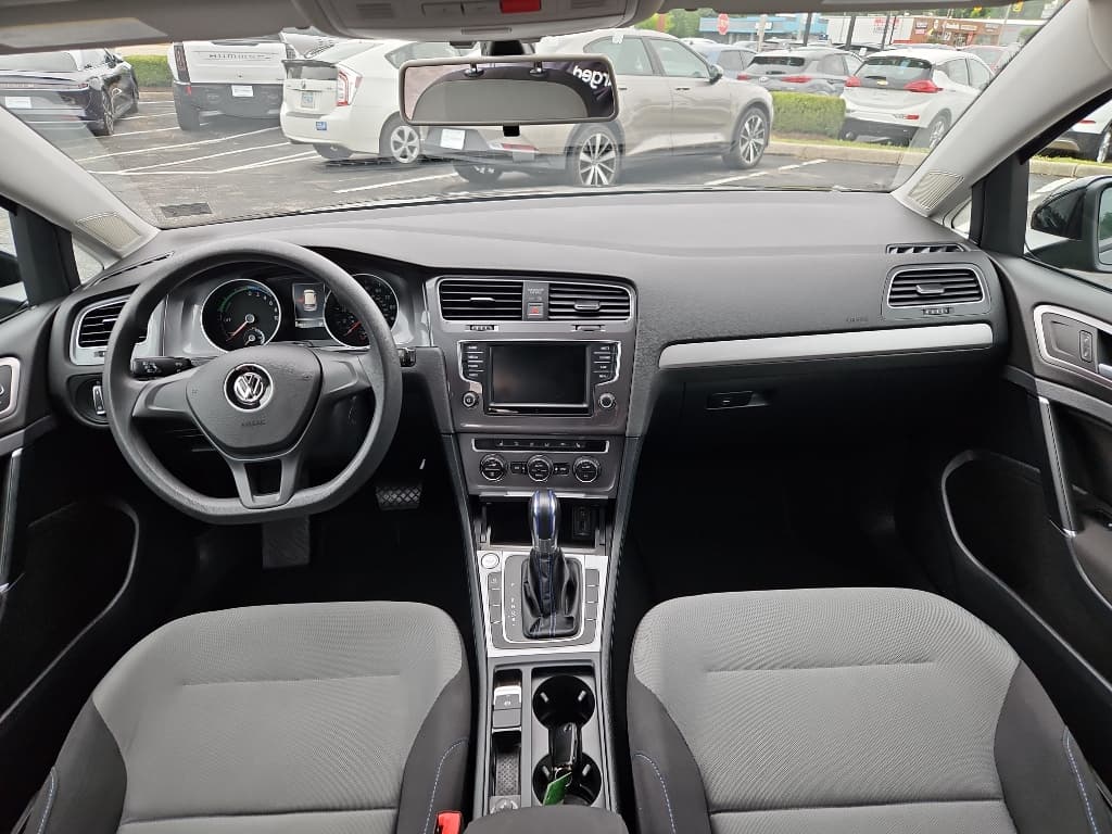 2016 Volkswagen e-Golf view 13