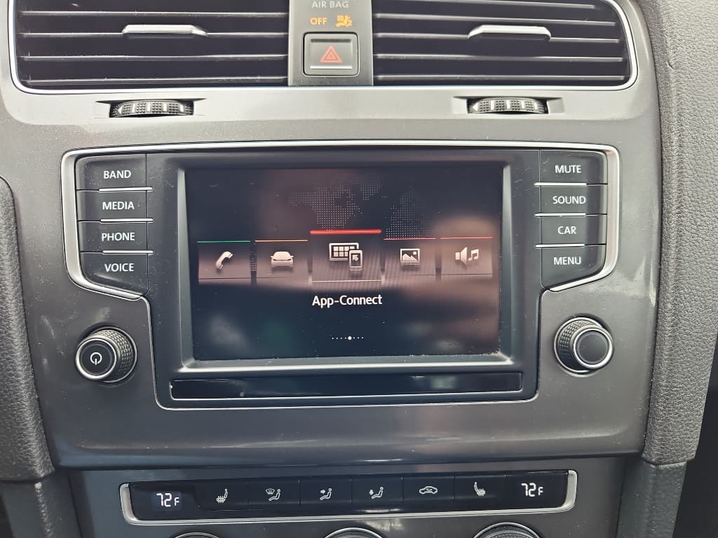 2016 Volkswagen e-Golf view 15