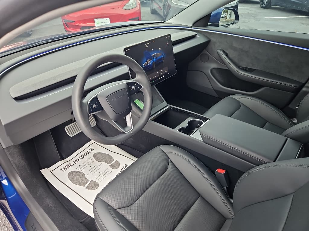 2025 Tesla Model 3 view 18
