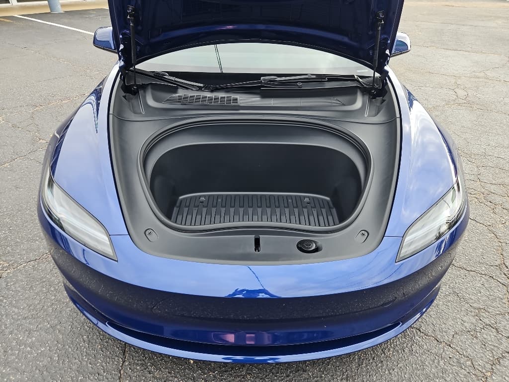 2025 Tesla Model 3 view 26