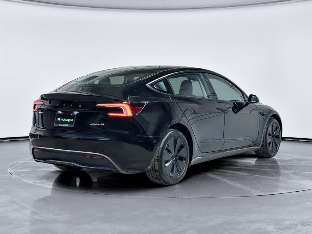 2025 Tesla Model 3 view 3