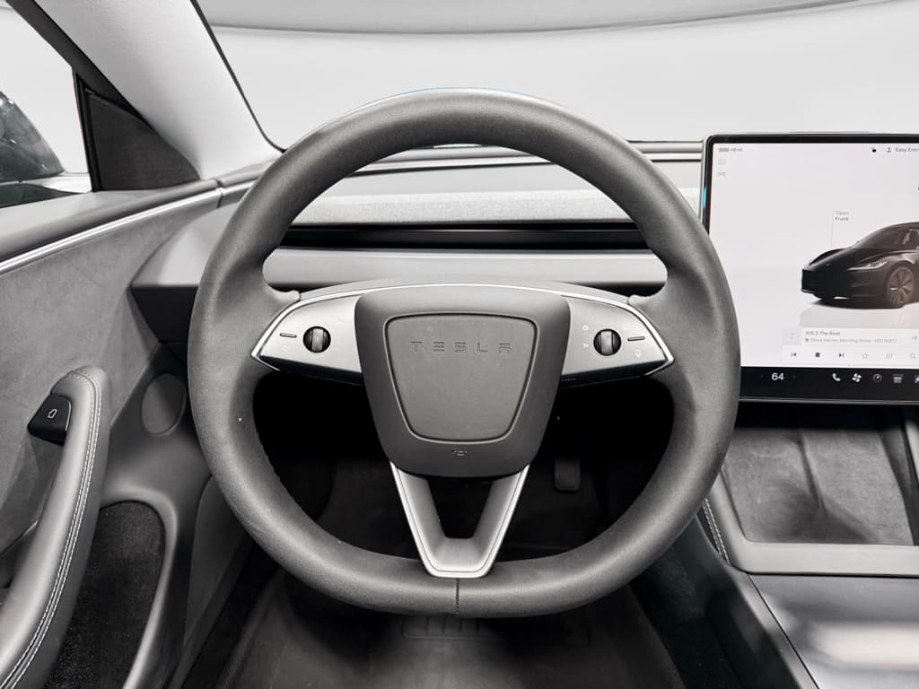 2025 Tesla Model 3 view 7