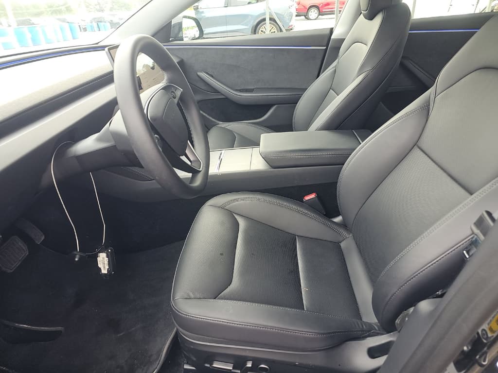 2025 Tesla Model 3 view 5