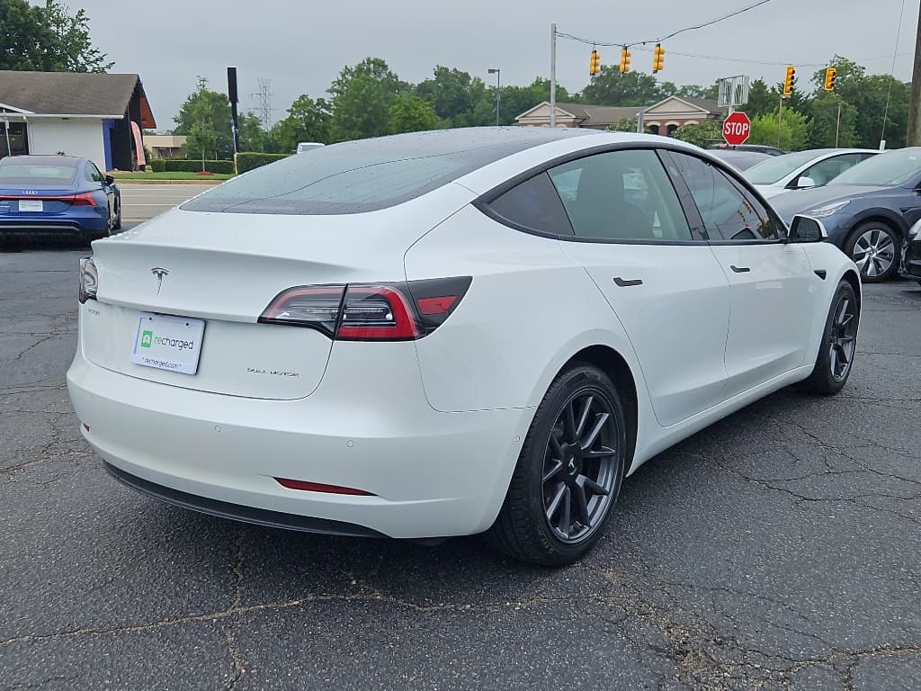 2021 Tesla Model 3 view 3