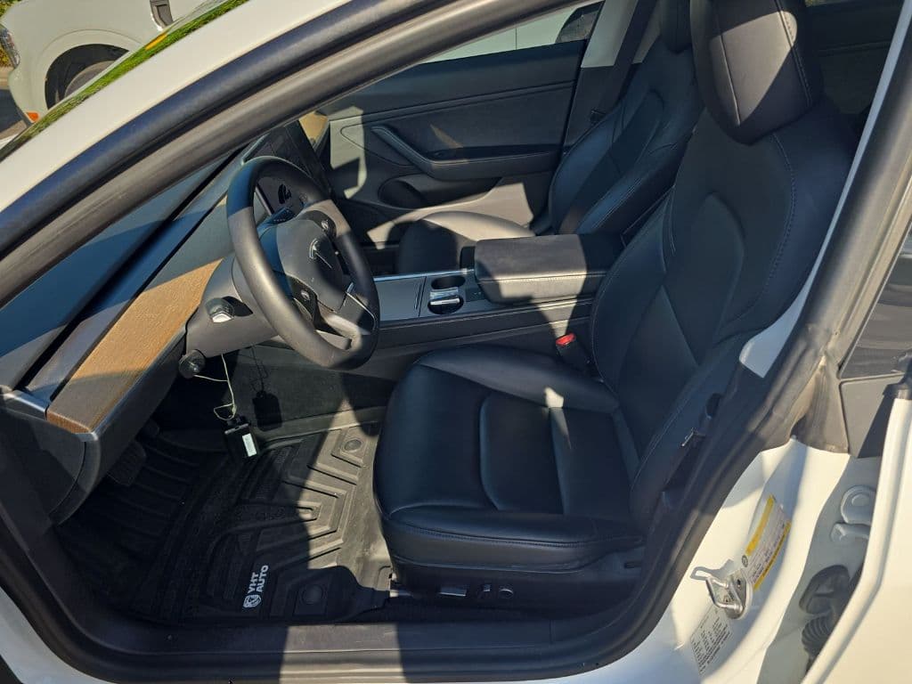 2021 Tesla Model 3 view 7