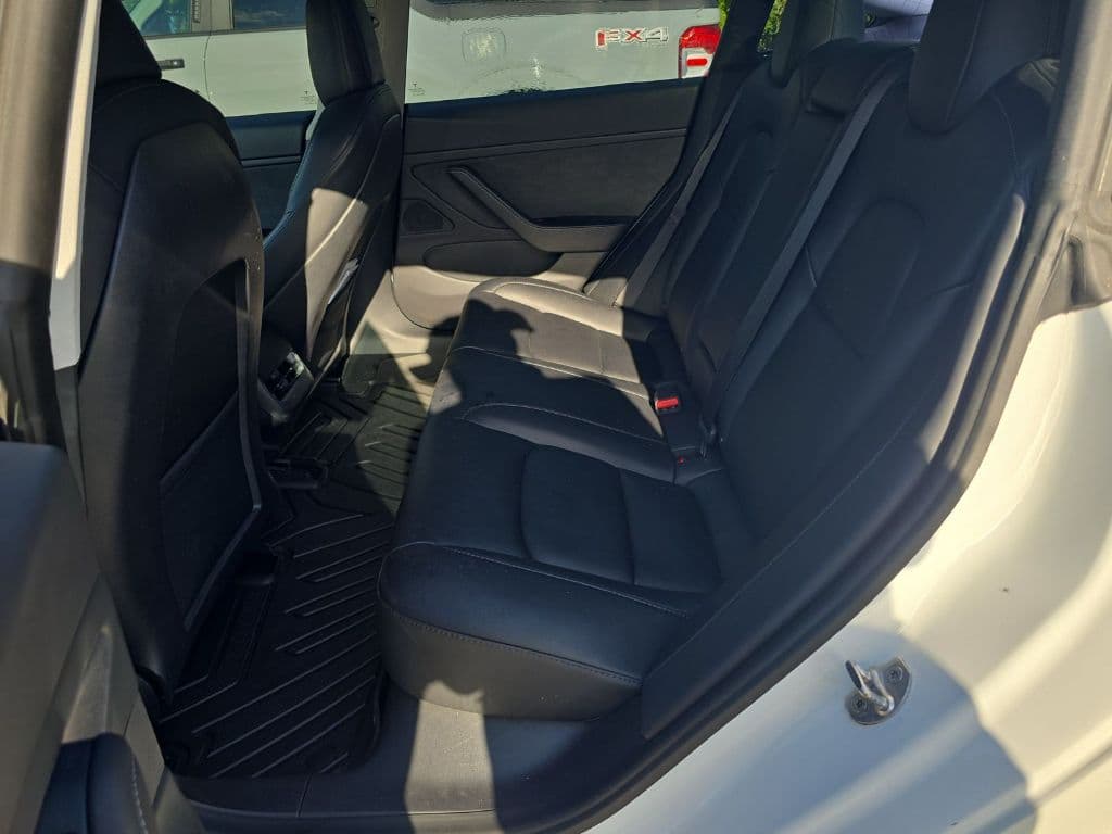 2021 Tesla Model 3 view 8