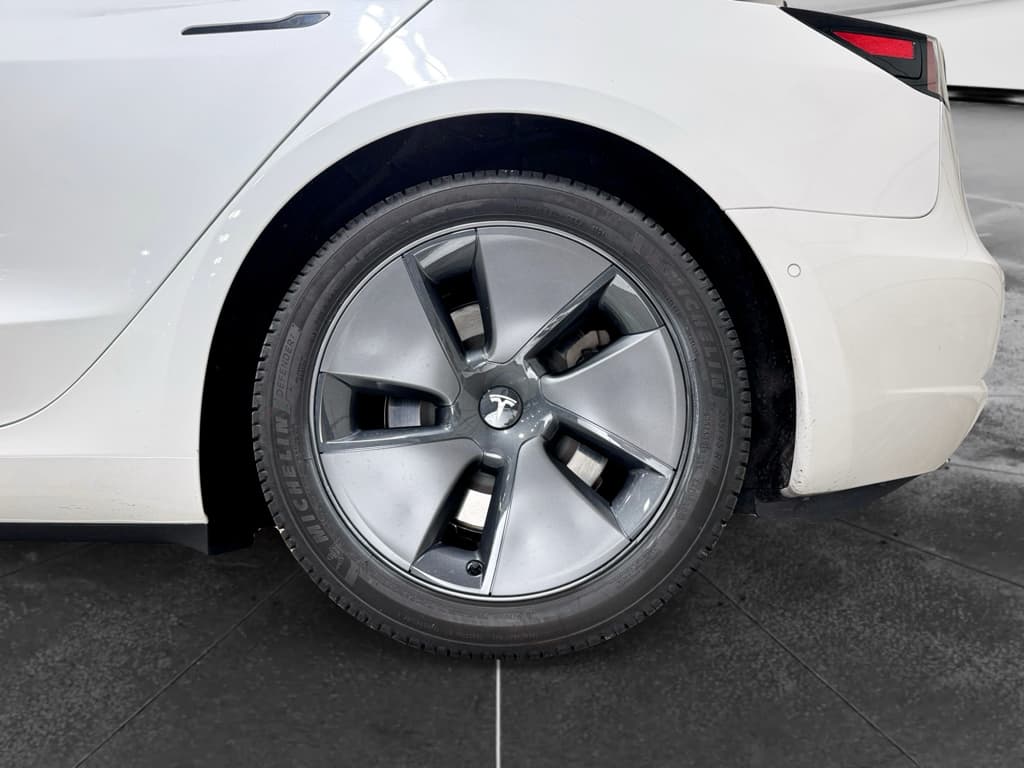 2021 Tesla Model 3 view 29