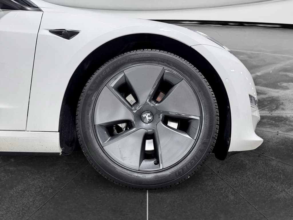2021 Tesla Model 3 view 31