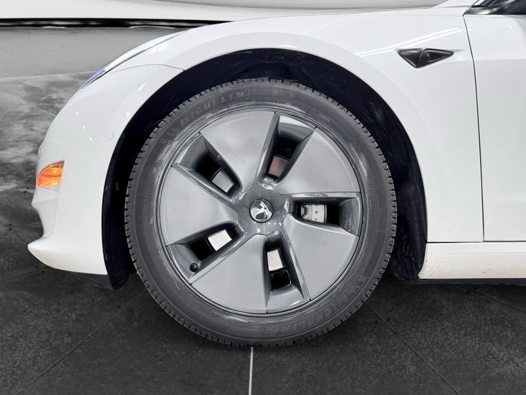 2021 Tesla Model 3 view 27