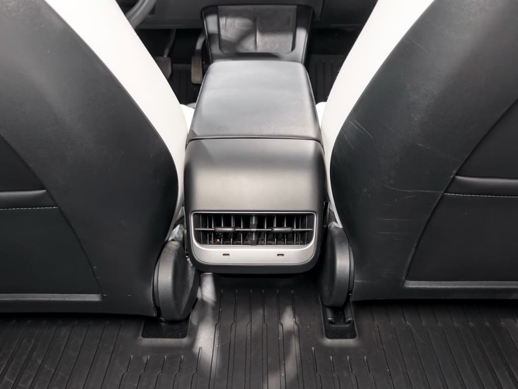 2021 Tesla Model 3 view 17