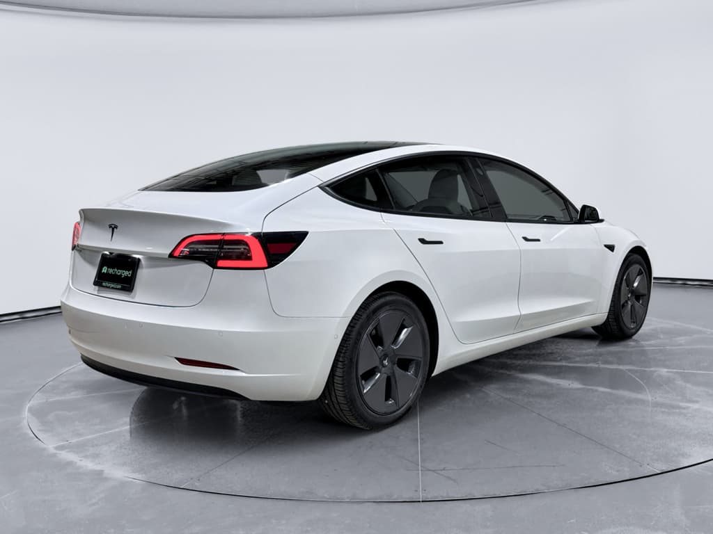 2021 Tesla Model 3 view 3