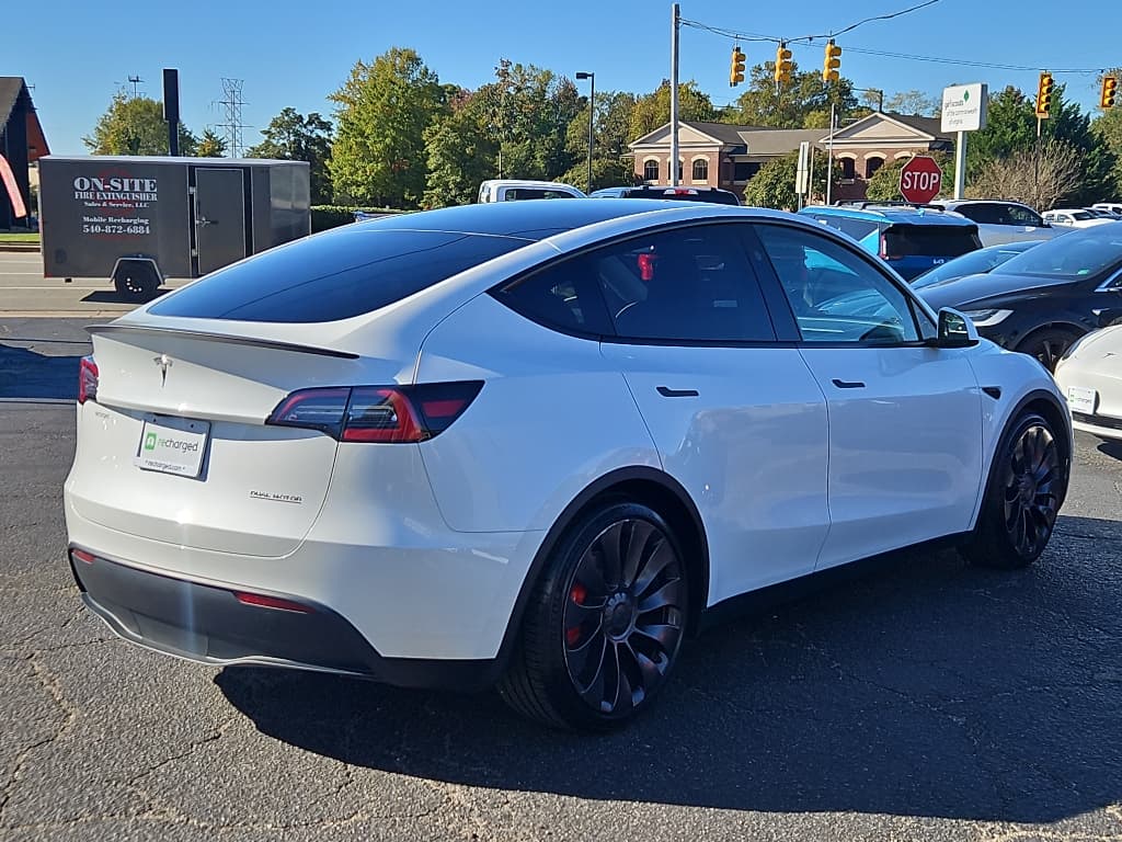 2023 Tesla Model Y view 3