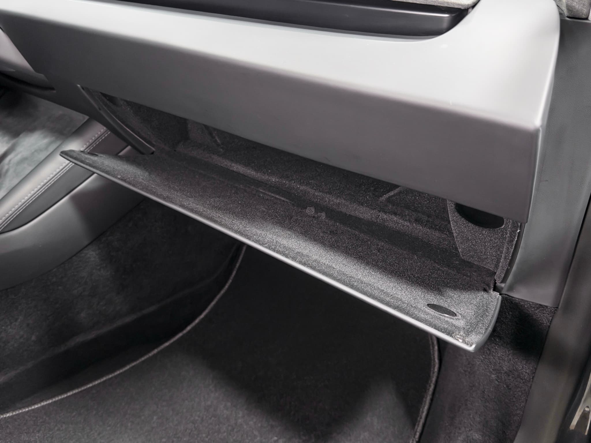 2025 Tesla Model 3 view 18