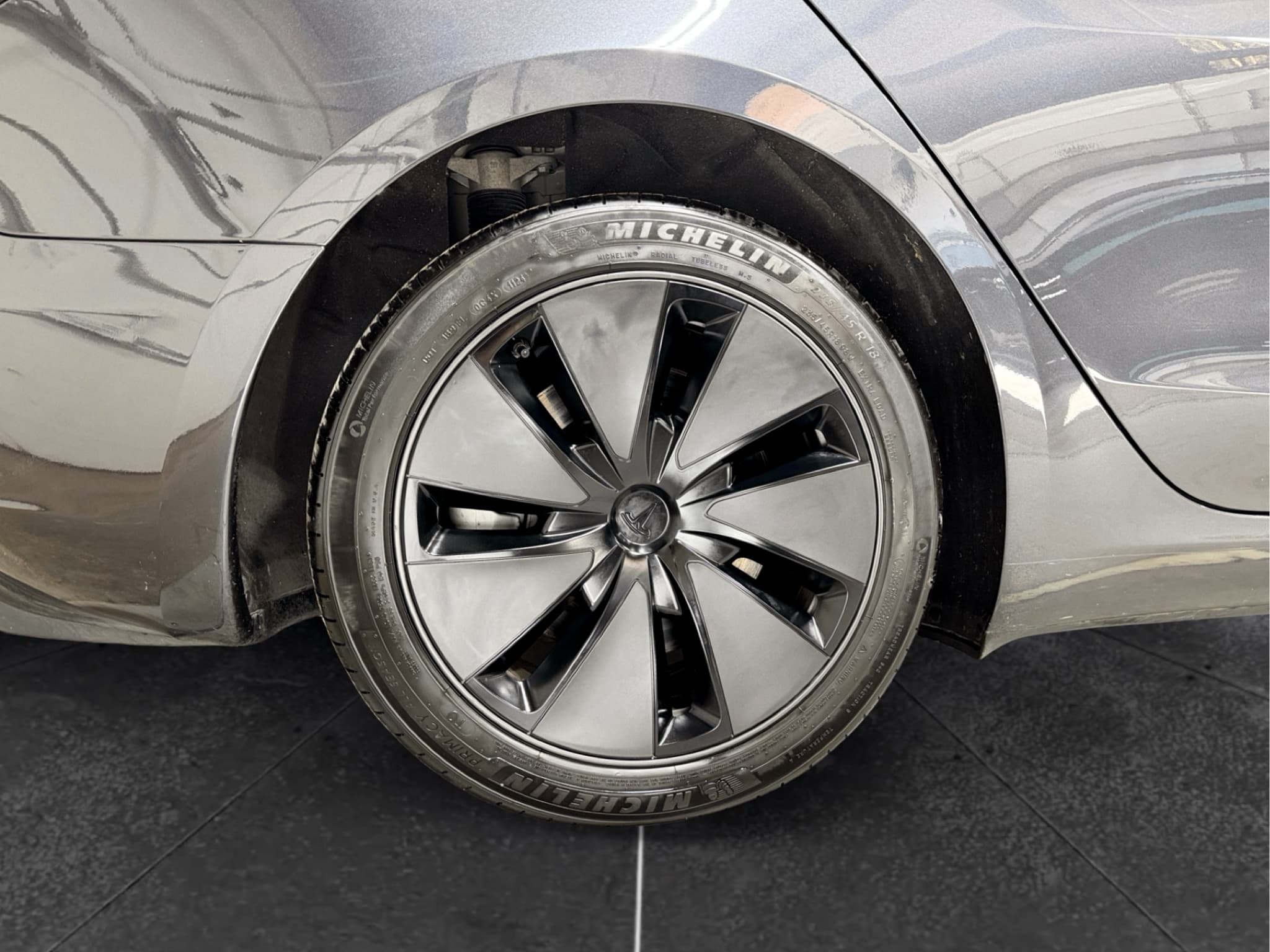 2025 Tesla Model 3 view 33