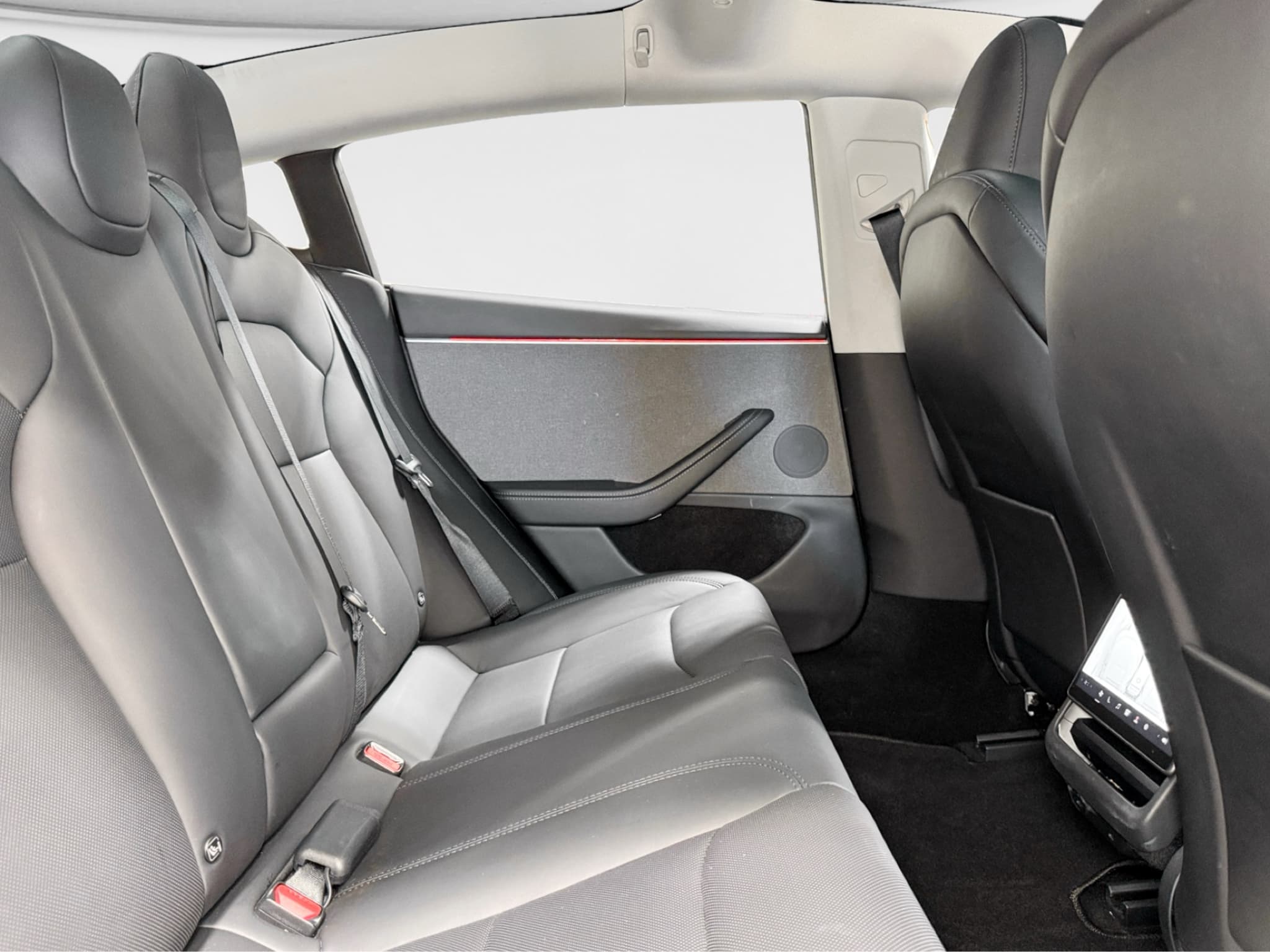 2025 Tesla Model 3 view 20