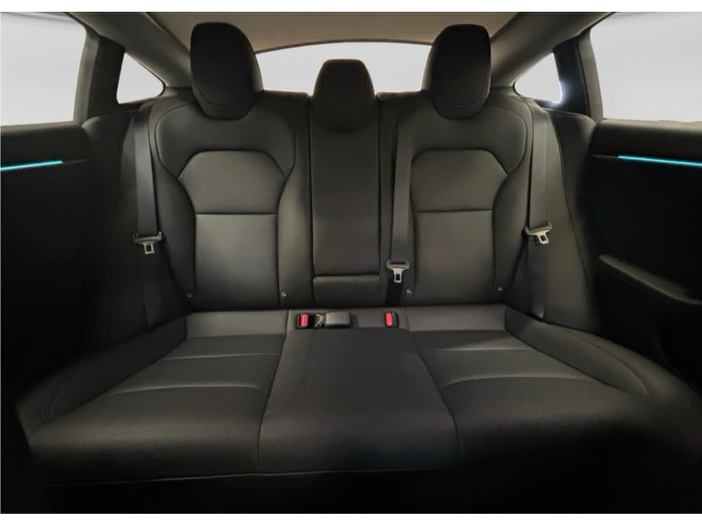 2025 Tesla Model 3 view 7