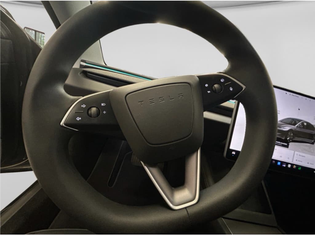 2025 Tesla Model 3 view 4