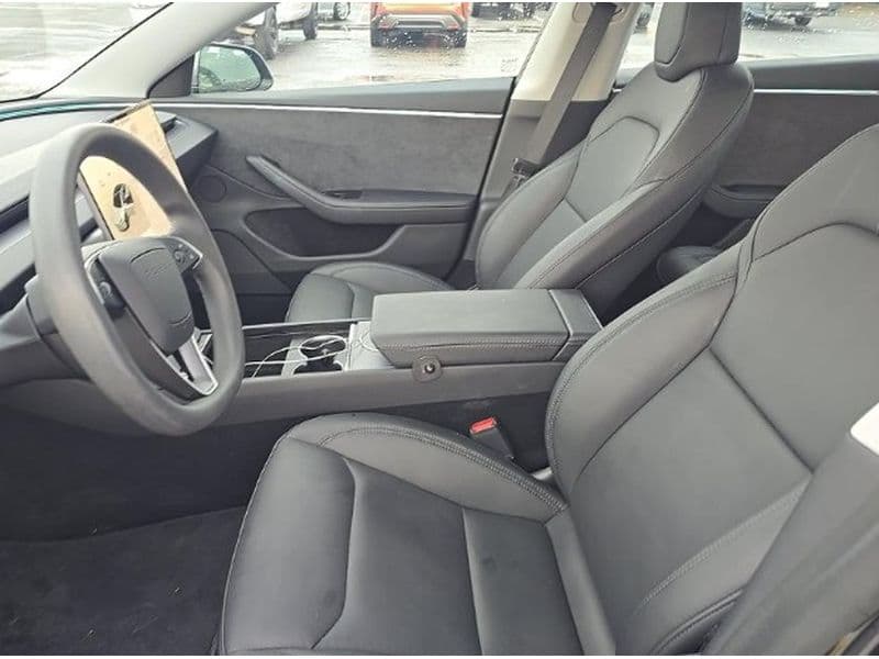 2025 Tesla Model 3 view 5
