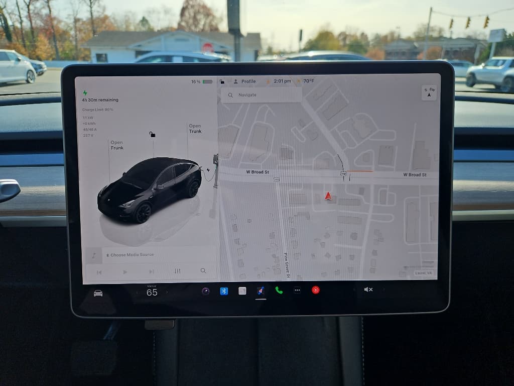2023 Tesla Model Y view 8