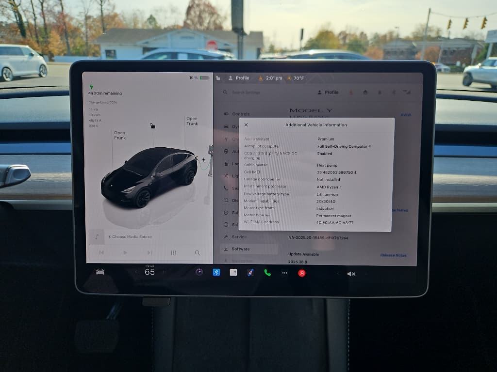 2023 Tesla Model Y view 9