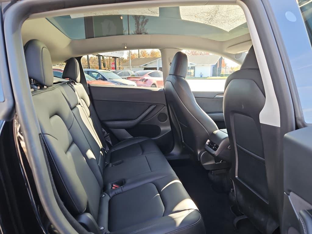2023 Tesla Model Y view 21