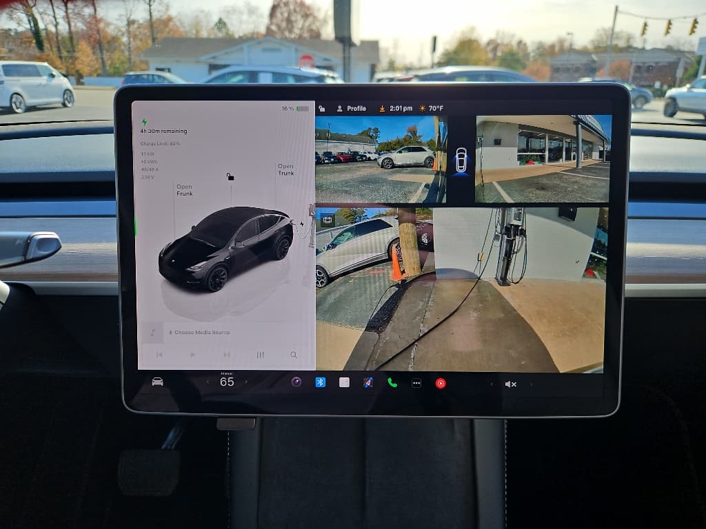 2023 Tesla Model Y view 13