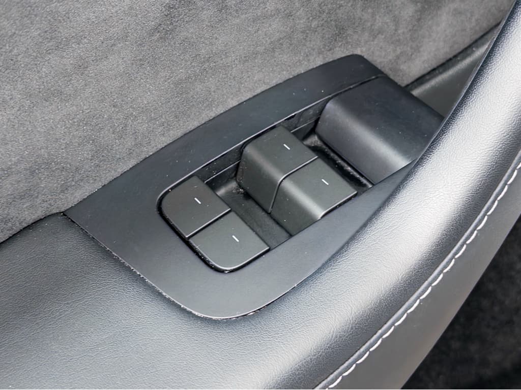 2023 Tesla Model Y view 7