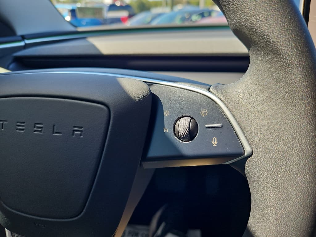 2025 Tesla Model 3 view 10