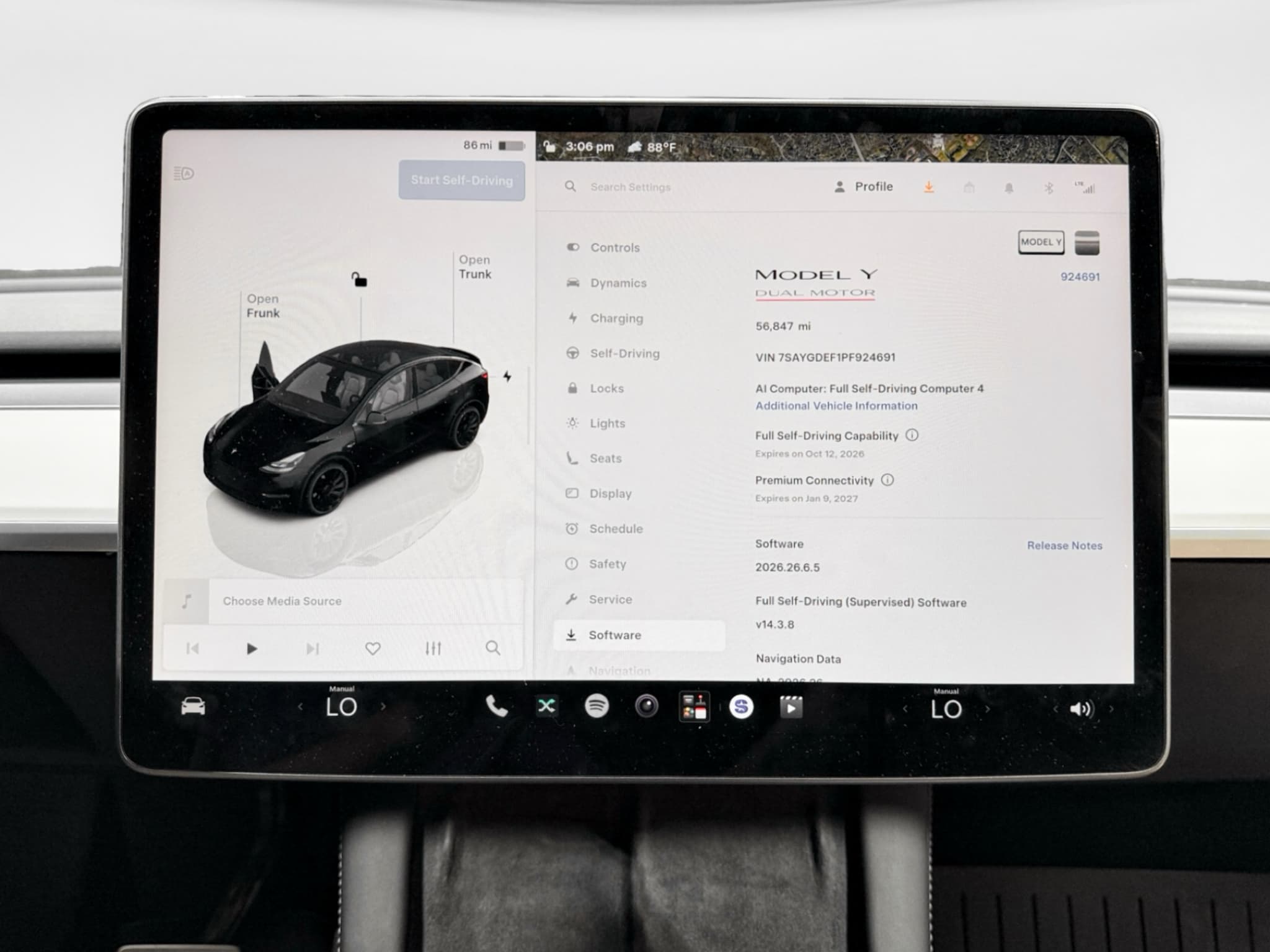 2023 Tesla Model Y view 10
