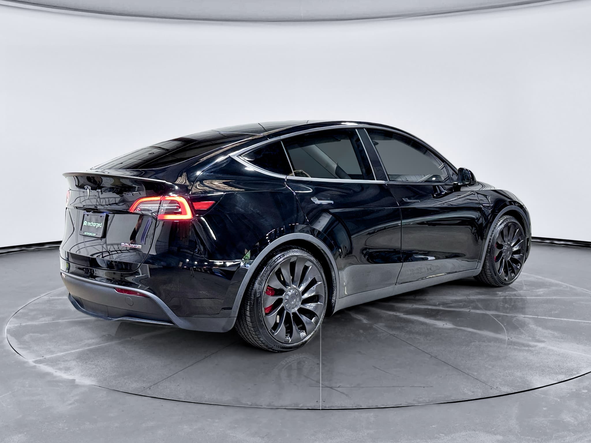 2023 Tesla Model Y view 3